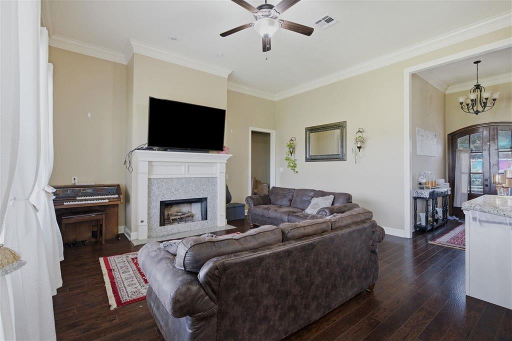 4832 Wes Berry Road Dequincy, LA 70633 - Photo 5 of 21