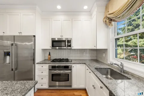 $1,189,000 | 70 Southport Place, Fairfield, CT 06890