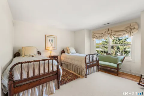 $1,189,000 | 70 Southport Place, Fairfield, CT 06890