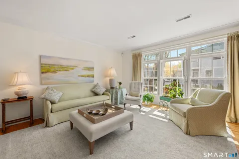 $1,189,000 | 70 Southport Place, Fairfield, CT 06890