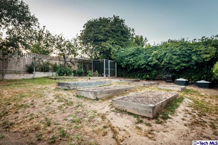 525 Lakeview Road Pasadena, CA 91105 - Photo 23 of 23 a swimming pool with wooden fence