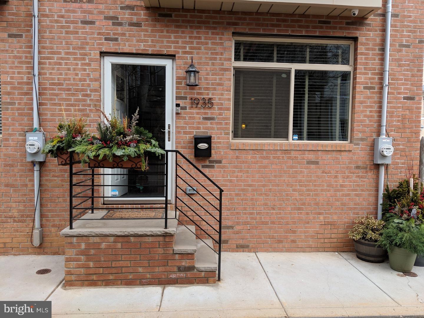 1935 West George Street Philadelphia, PA 19130 - Photo 2 of 23