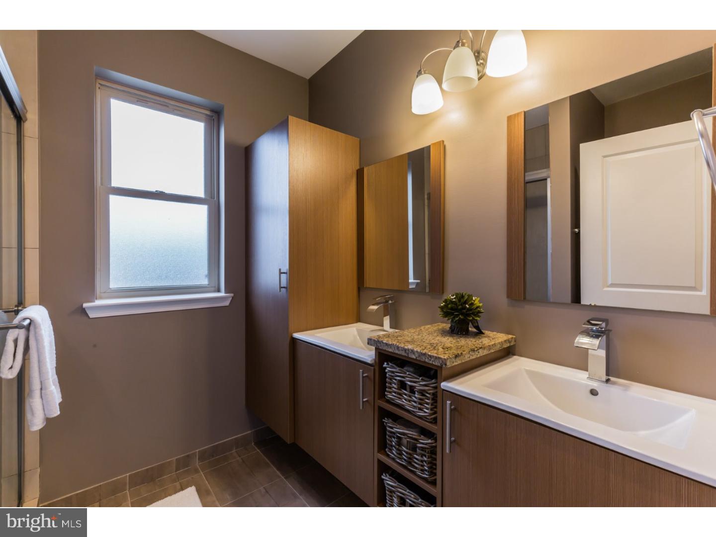 1935 West George Street Philadelphia, PA 19130 - Photo 16 of 23