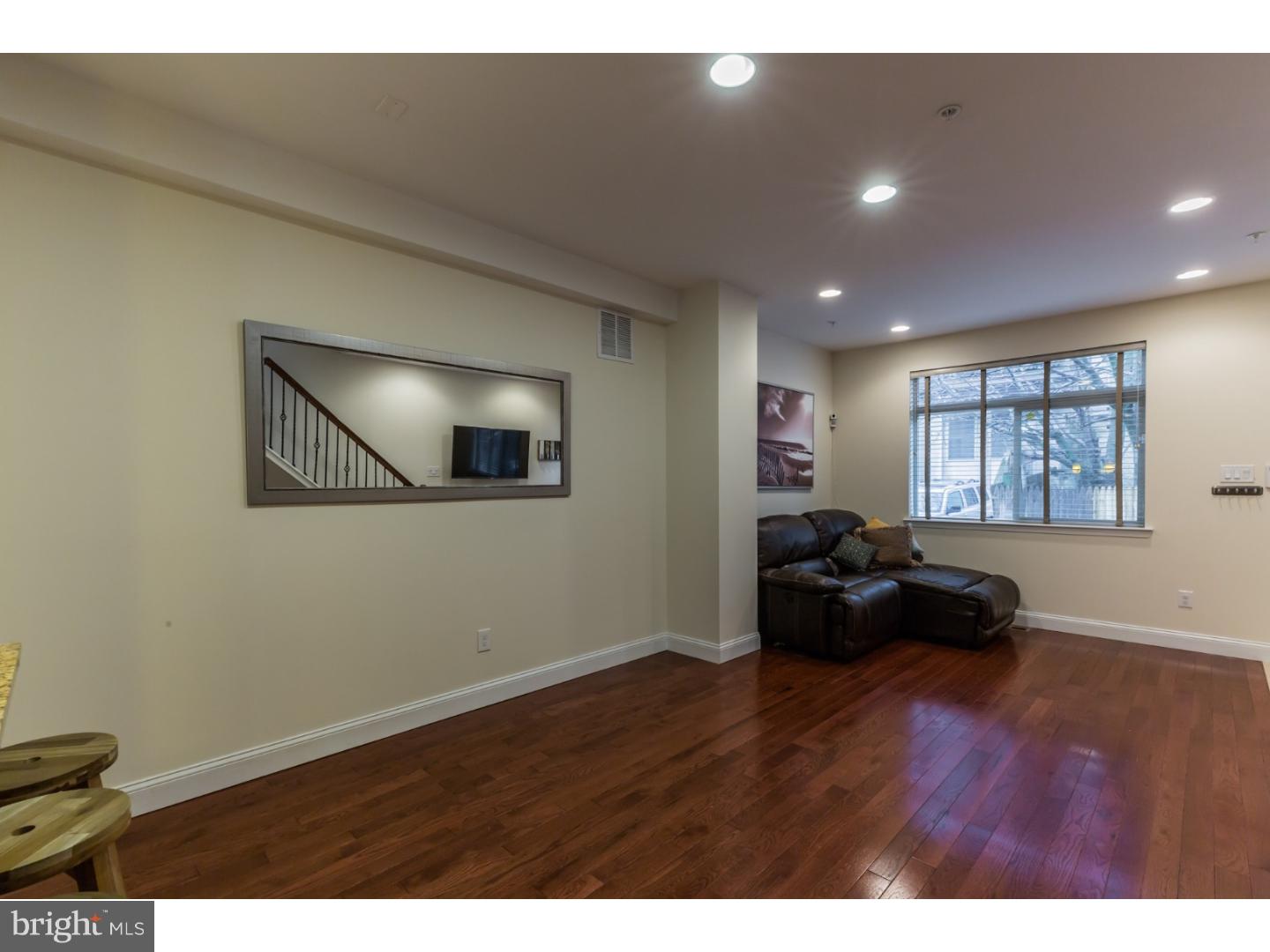 1935 West George Street Philadelphia, PA 19130 - Photo 7 of 23 Dining Room