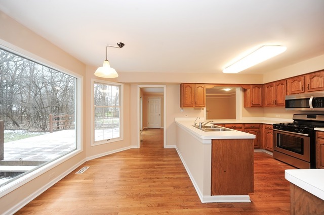 720 Kennedy Road Lake Forest, IL 60045 - Photo 7 of 11