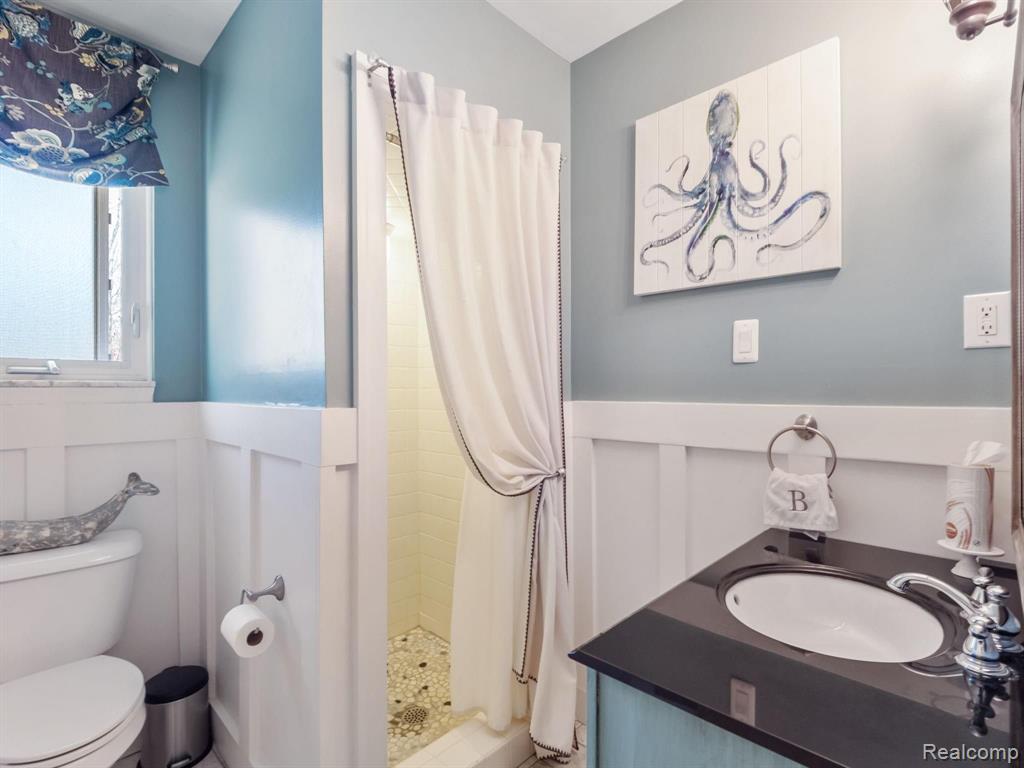 32110 Lahser Road Beverly Hills, MI 48025 - Photo 20 of 41