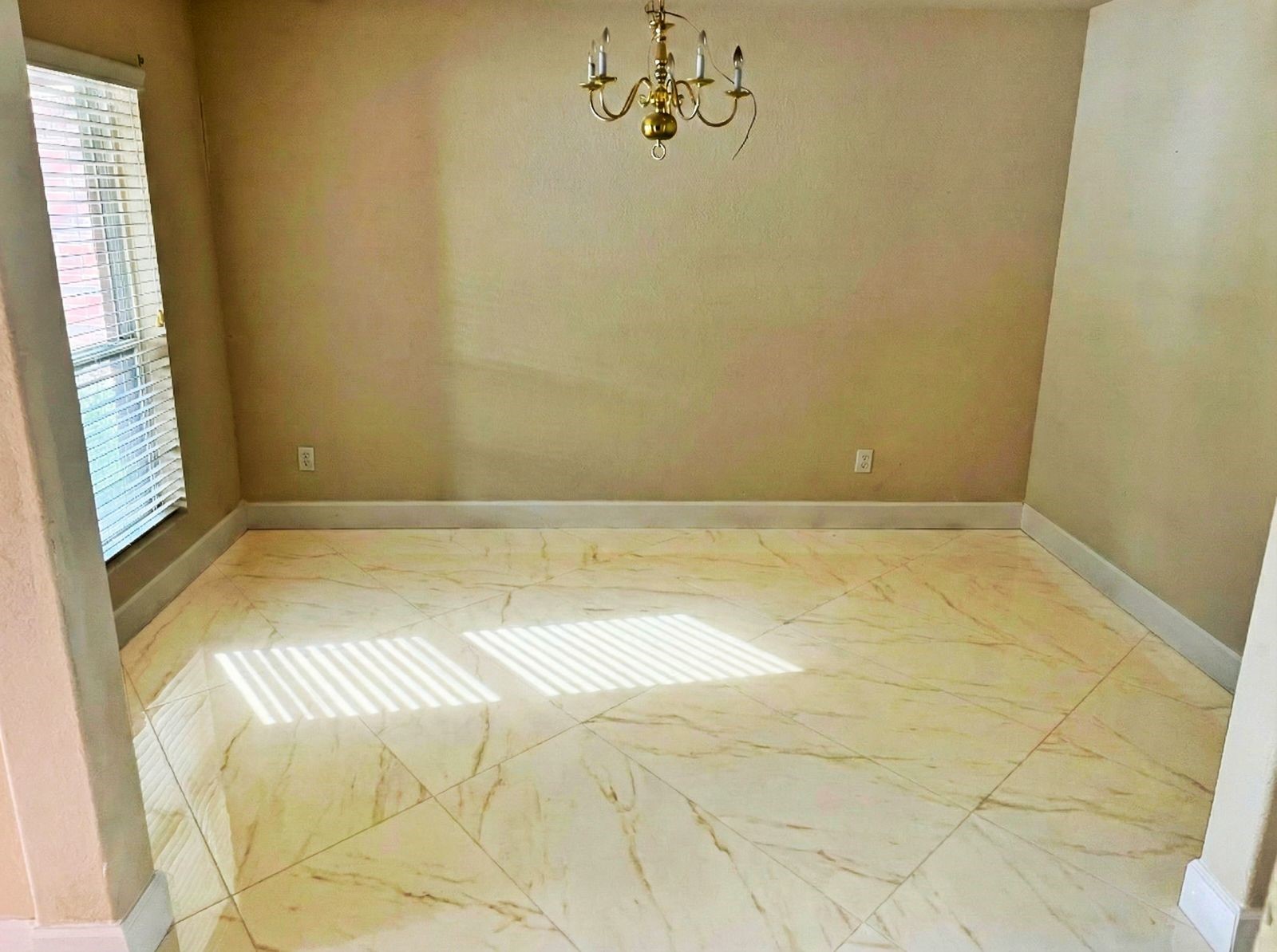 10314 Moonset Lane Houston, TX 77016 - Photo 7 of 10