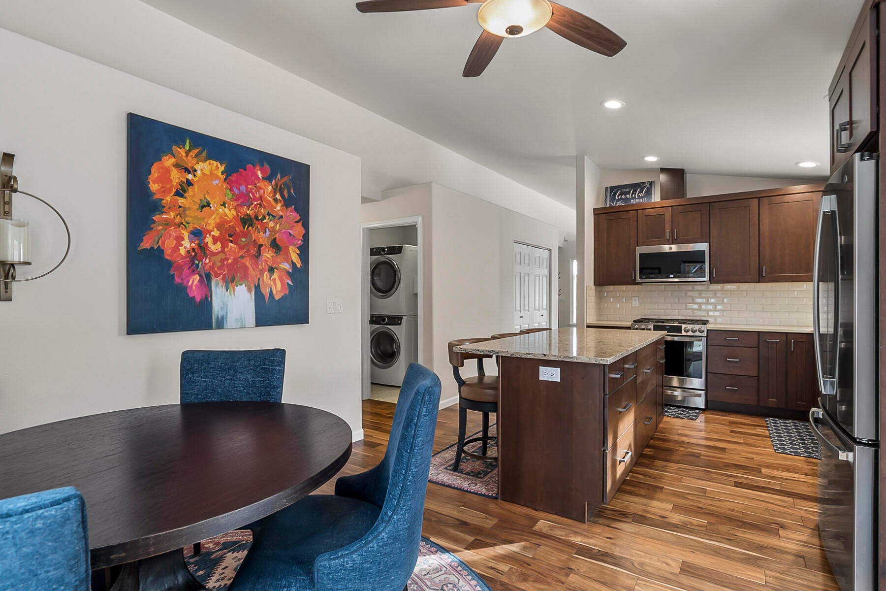 21224 Keyte Road Bend, OR 97701 - Photo 18 of 40 Eating Area
