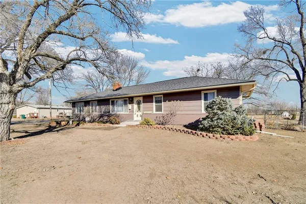 $415,000 | 24511 South State Route, East Lynne, MO 64743