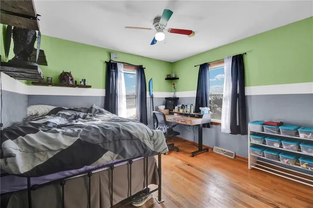 $425,000 | 24511 South State Route, East Lynne, MO 64743