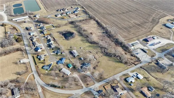 $415,000 | 24511 South State Route, East Lynne, MO 64743