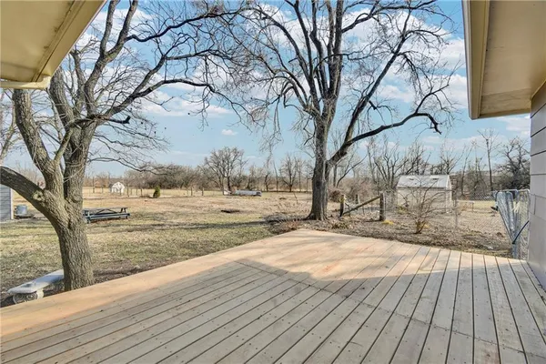 $415,000 | 24511 South State Route, East Lynne, MO 64743