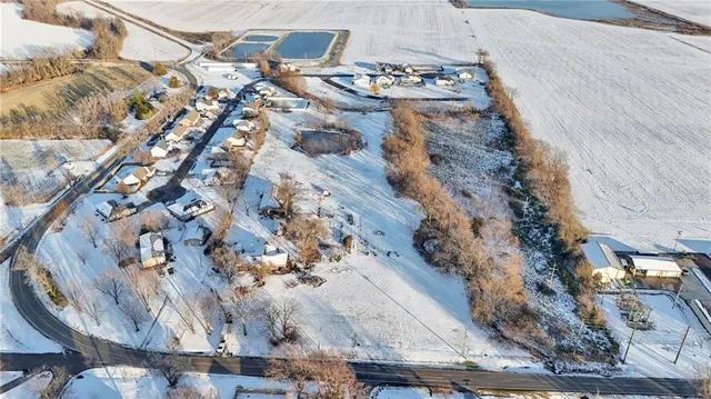 $425,000 | 24511 South State Route, East Lynne, MO 64743