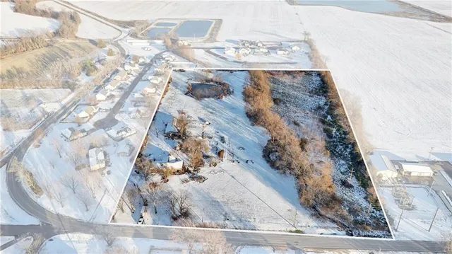 $425,000 | 24511 South State Route, East Lynne, MO 64743