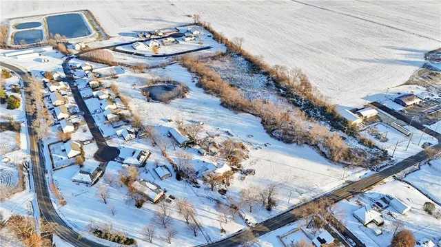 $425,000 | 24511 South State Route, East Lynne, MO 64743