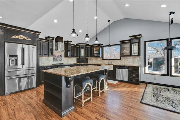 $415,000 | 24511 South State Route, East Lynne, MO 64743