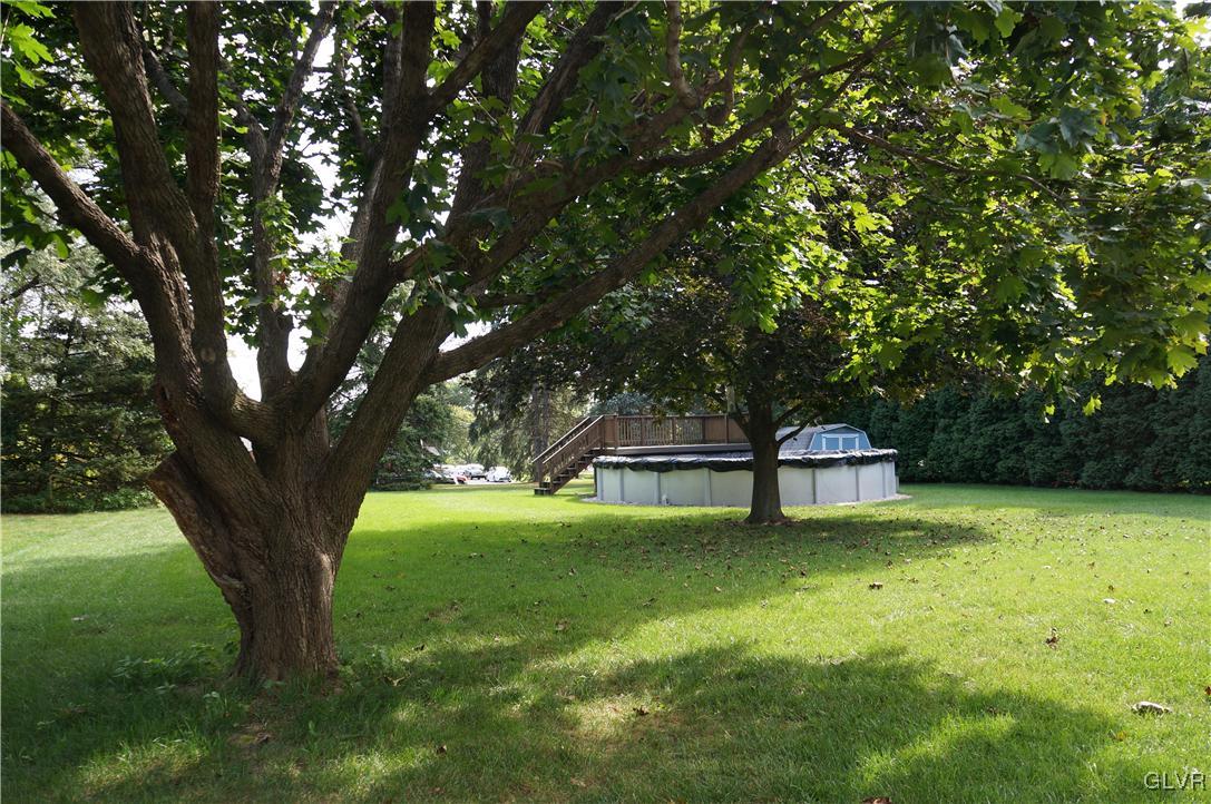 2760 Saddlebrook Lane Bethlehem, PA 18017 - Photo 3 of 16 Gallery Image 3
