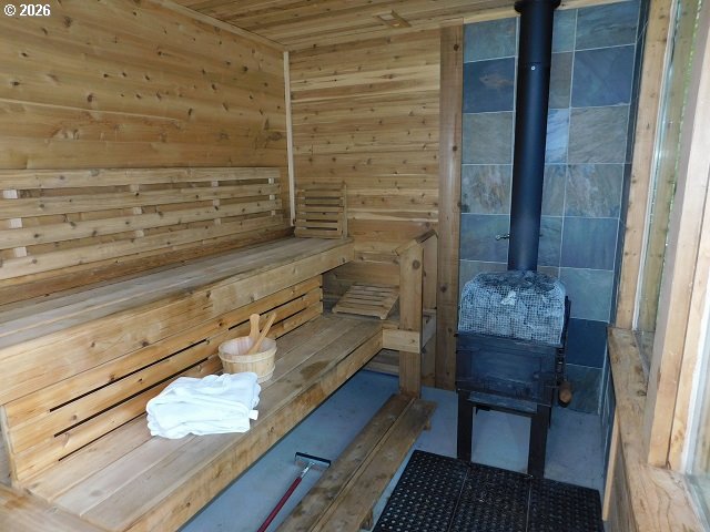 19512 Biggs Road Vernonia, OR 97064 - Photo 29 of 38 Sauna