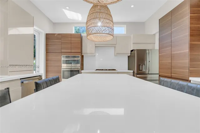 $2,200,000 | 760 Northeast 115th Street, Biscayne Park, FL 33161