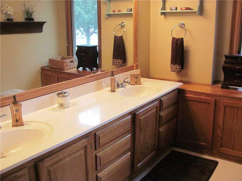 331 Sycamore Ridge Court Avon, IN 46123 - Photo 12 of 24 Gallery Image 12