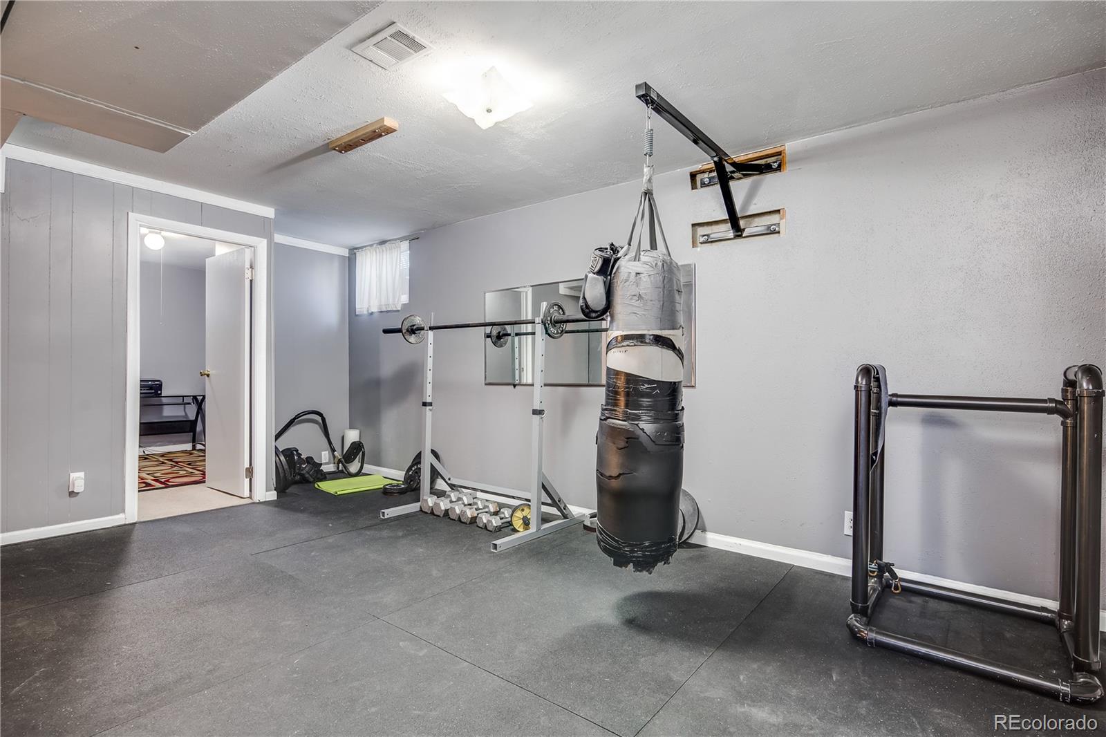 7240 Ruth Way Denver, CO 80221 - Photo 10 of 20 Gallery Image 10