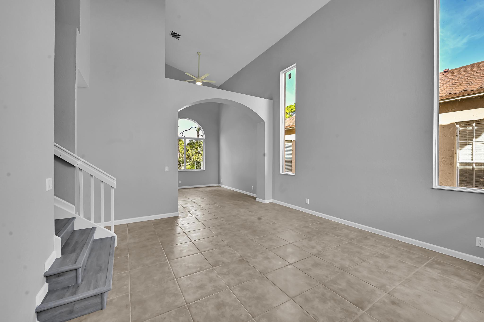 5557 Spanish River Road Fort Pierce, FL 34951 - Photo 4 of 28 Z63_0274