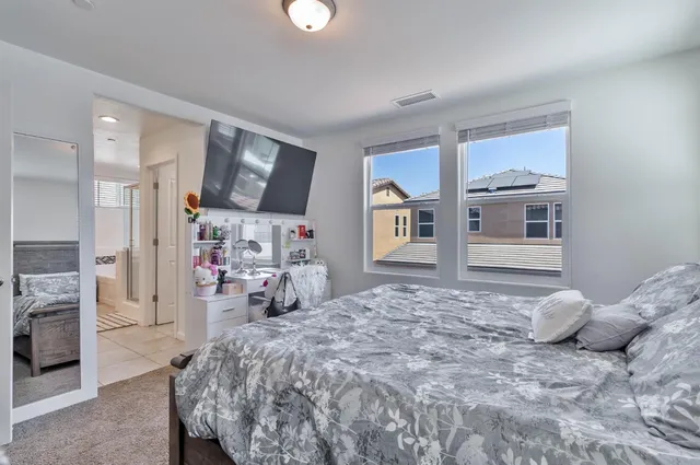 $410,000 | 915 Winchell Way West, Madera, CA 93636