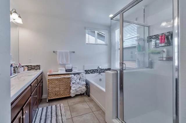 $410,000 | 915 Winchell Way West, Madera, CA 93636