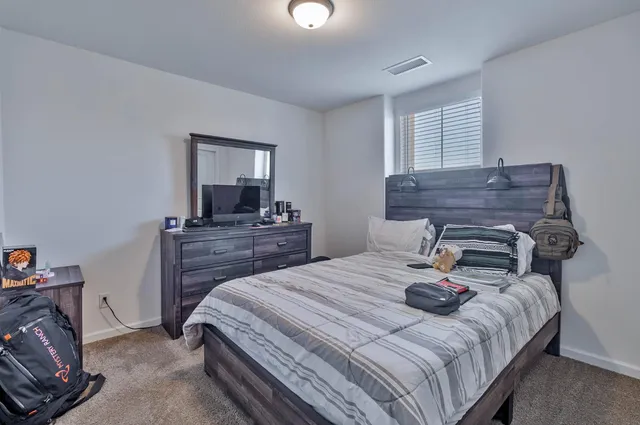 $410,000 | 915 Winchell Way West, Madera, CA 93636