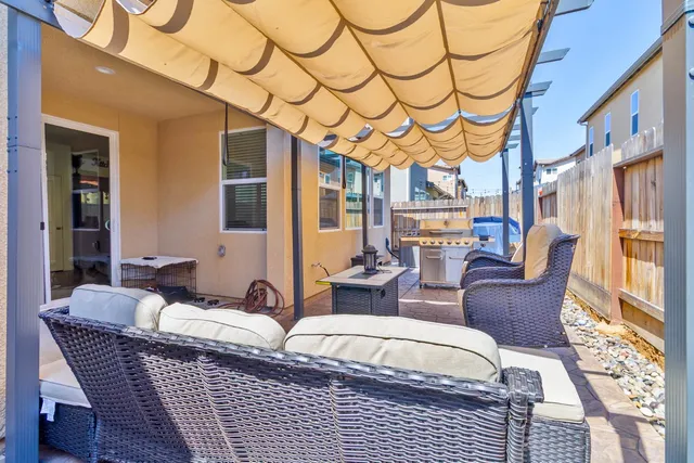 $410,000 | 915 Winchell Way West, Madera, CA 93636