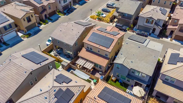 $410,000 | 915 Winchell Way West, Madera, CA 93636