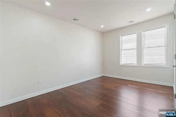 $2,900 | 824 George Street, Unit 2, Plainfield, NJ 07062