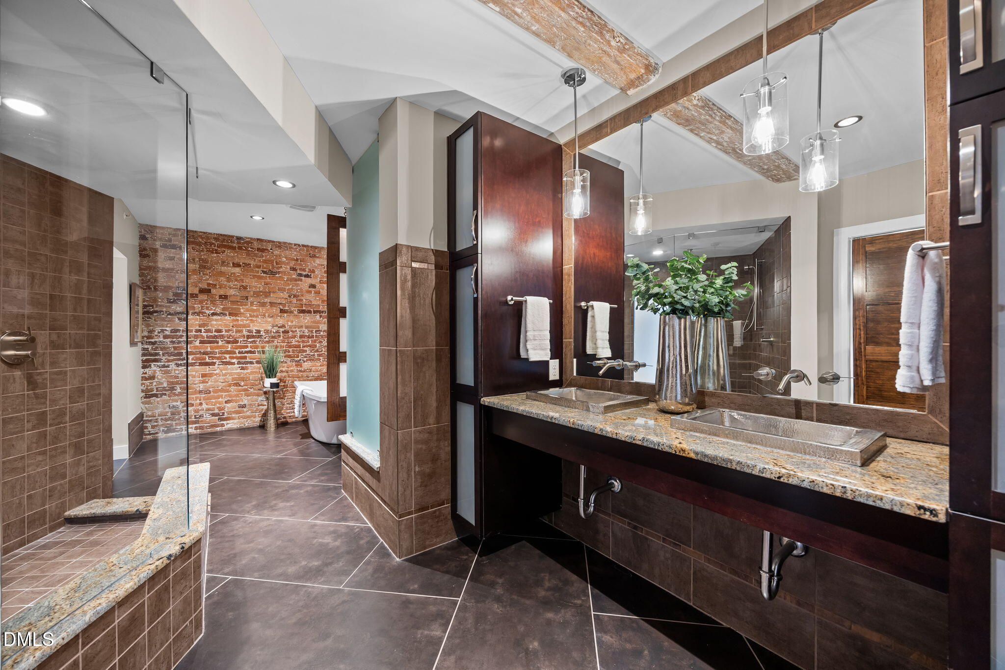 614 Capital Boulevard, Unit 208 Raleigh, NC 27603 - Photo 11 of 41 48-web-or-mls-IMG_7321