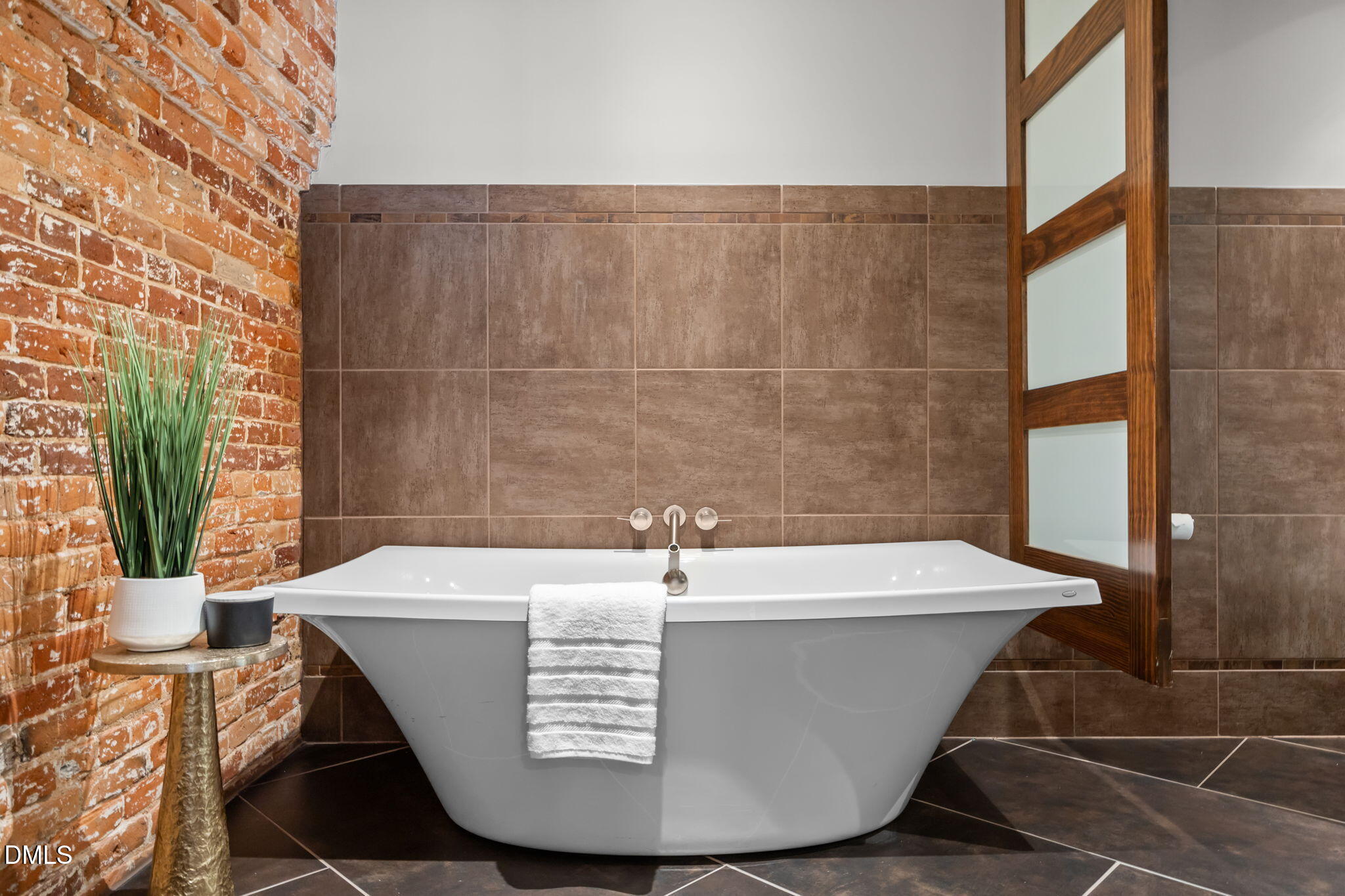 614 Capital Boulevard, Unit 208 Raleigh, NC 27603 - Photo 14 of 41 50-web-or-mls-IMG_7330