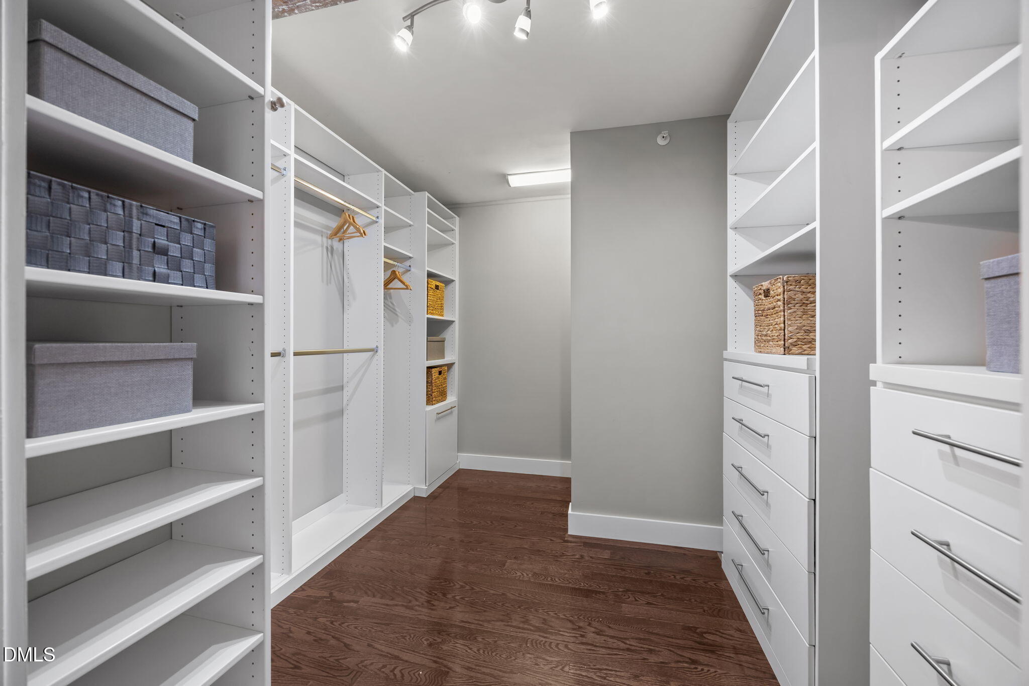 614 Capital Boulevard, Unit 208 Raleigh, NC 27603 - Photo 15 of 41 47-web-or-mls-IMG_7318