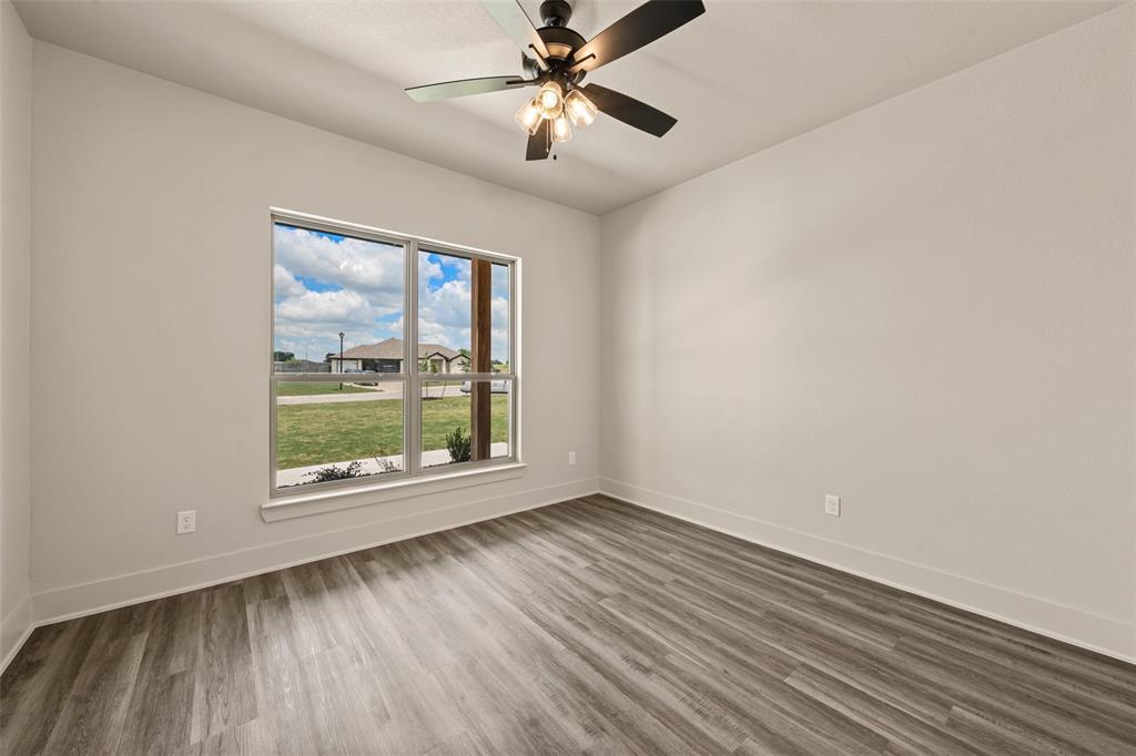 138 Dana Pt Road Lorena, TX 76655 - Photo 16 of 24 Empty room