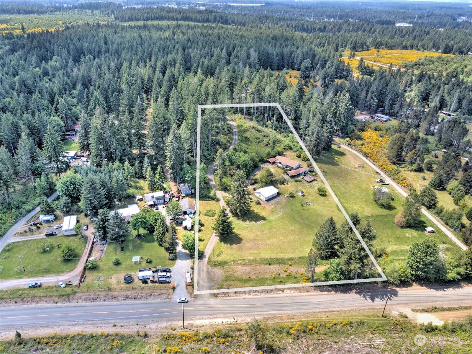 301 East Capital Prairie Road Shelton, WA 98584 - Photo 4 of 27 Gallery Image 4