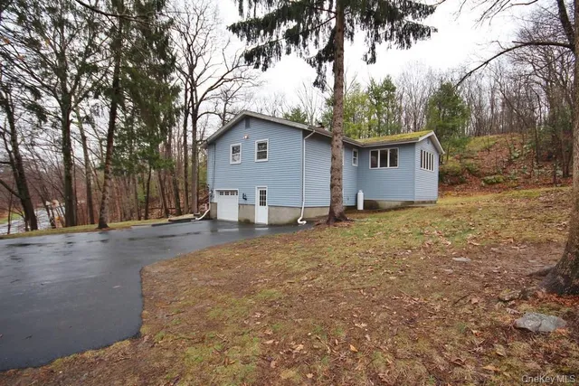 a view of a house with a outdoor space