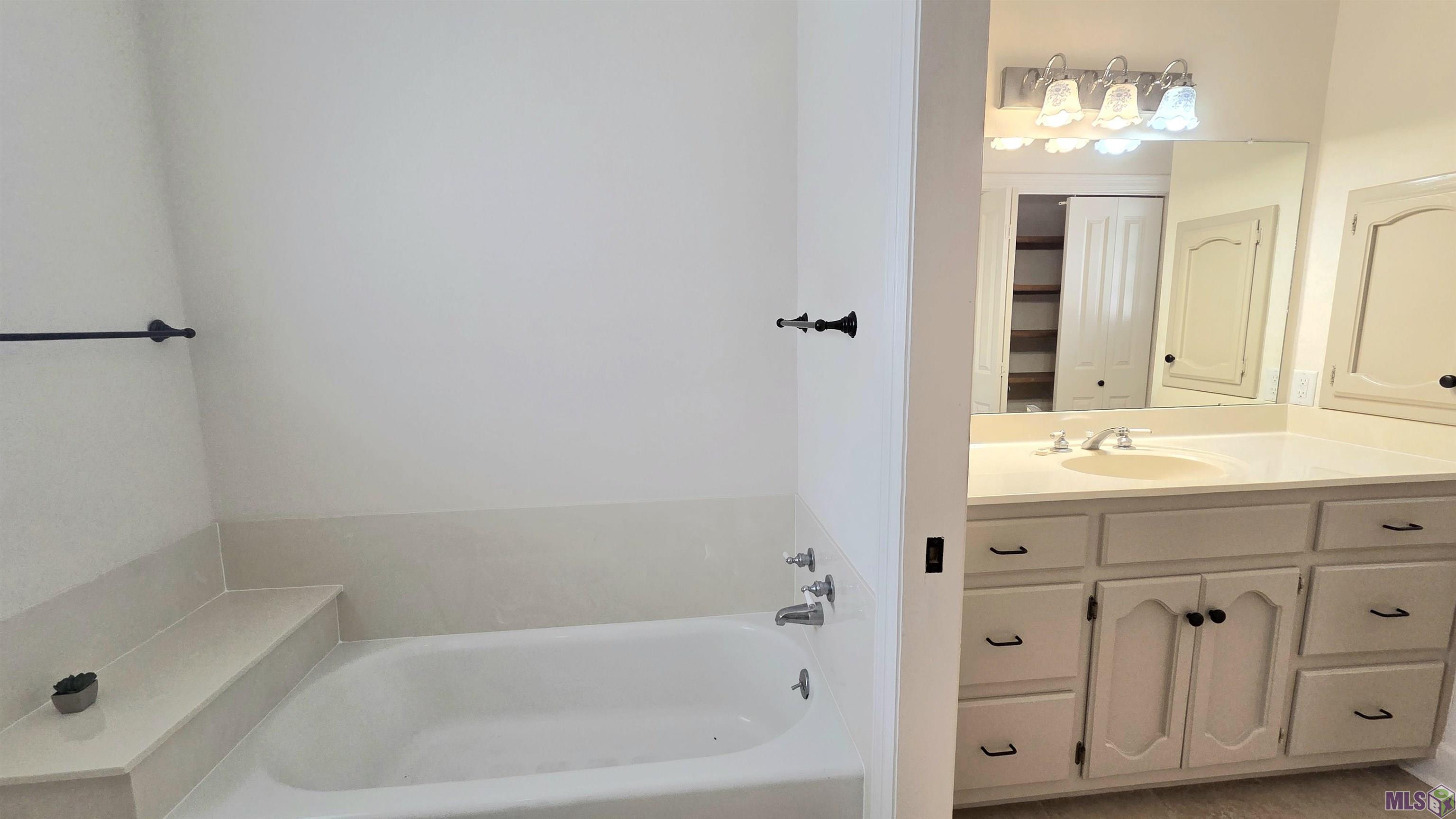 822 Woodcliff Drive Baton Rouge, LA 70815 - Photo 10 of 20