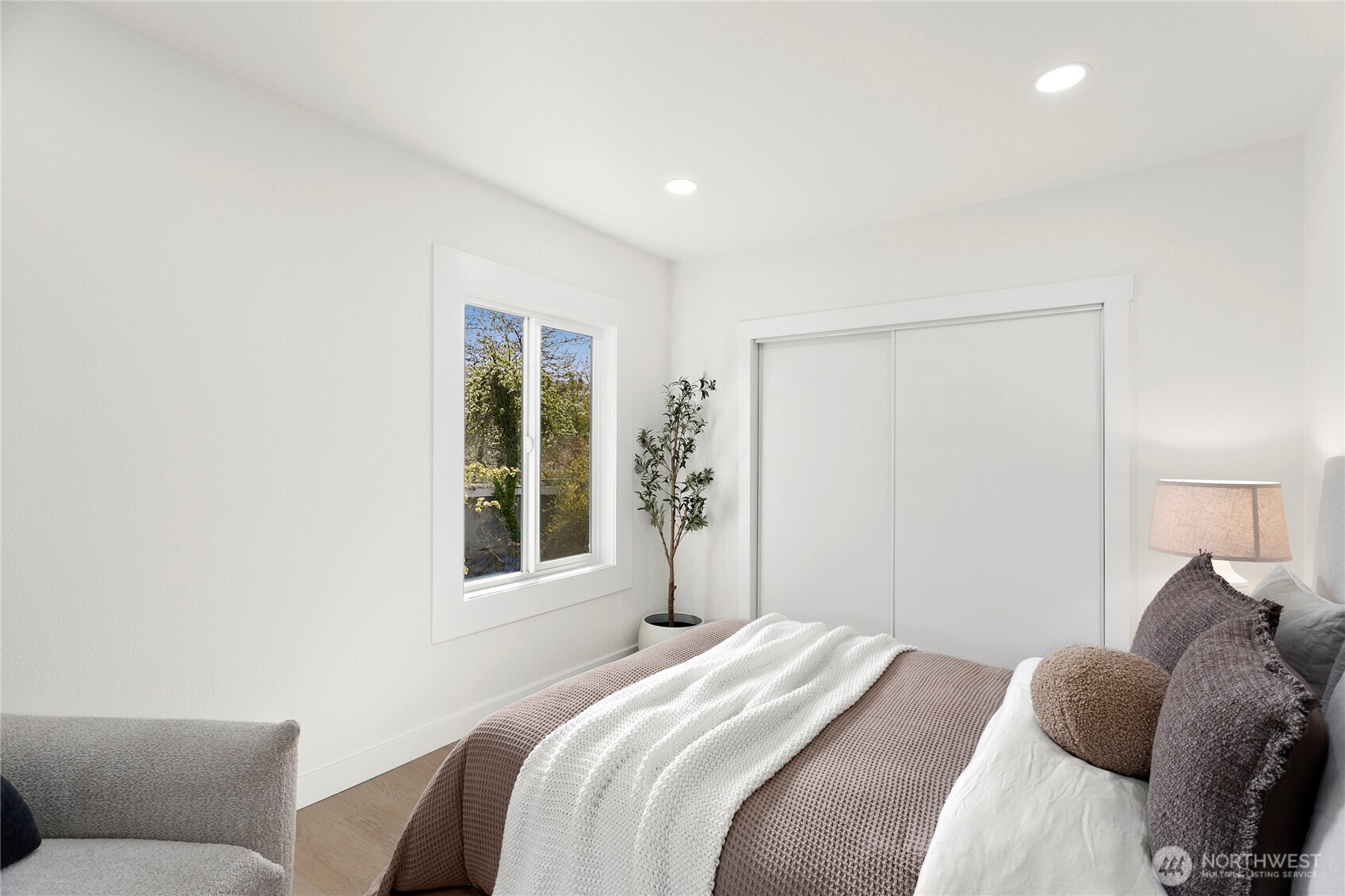 8603 Renton Avenue South Seattle, WA 98118 - Photo 9 of 27 Gallery Image 9