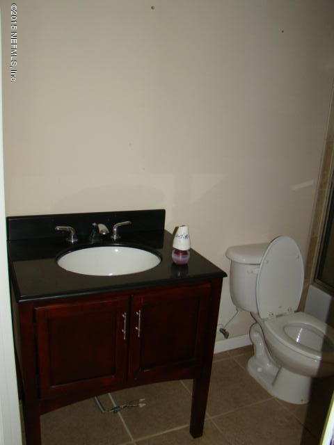 1824 Big Branch Road Middleburg, FL 32068 - Photo 15 of 29 BATHROOM HALL (2)