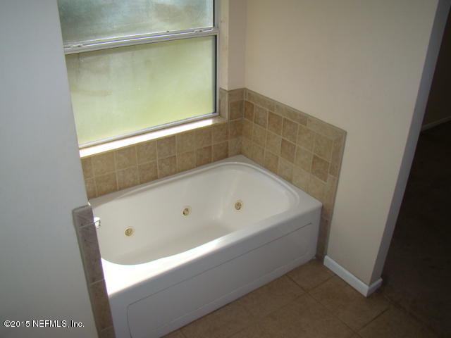 1824 Big Branch Road Middleburg, FL 32068 - Photo 22 of 29 MASTER BATHROOM (2)