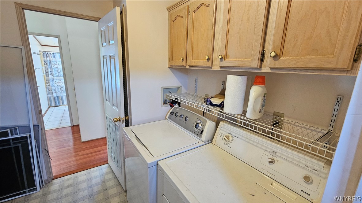 20 Calla Way Cheektowaga, NY 14043 - Photo 25 of 31 Laundry room looking to hallway