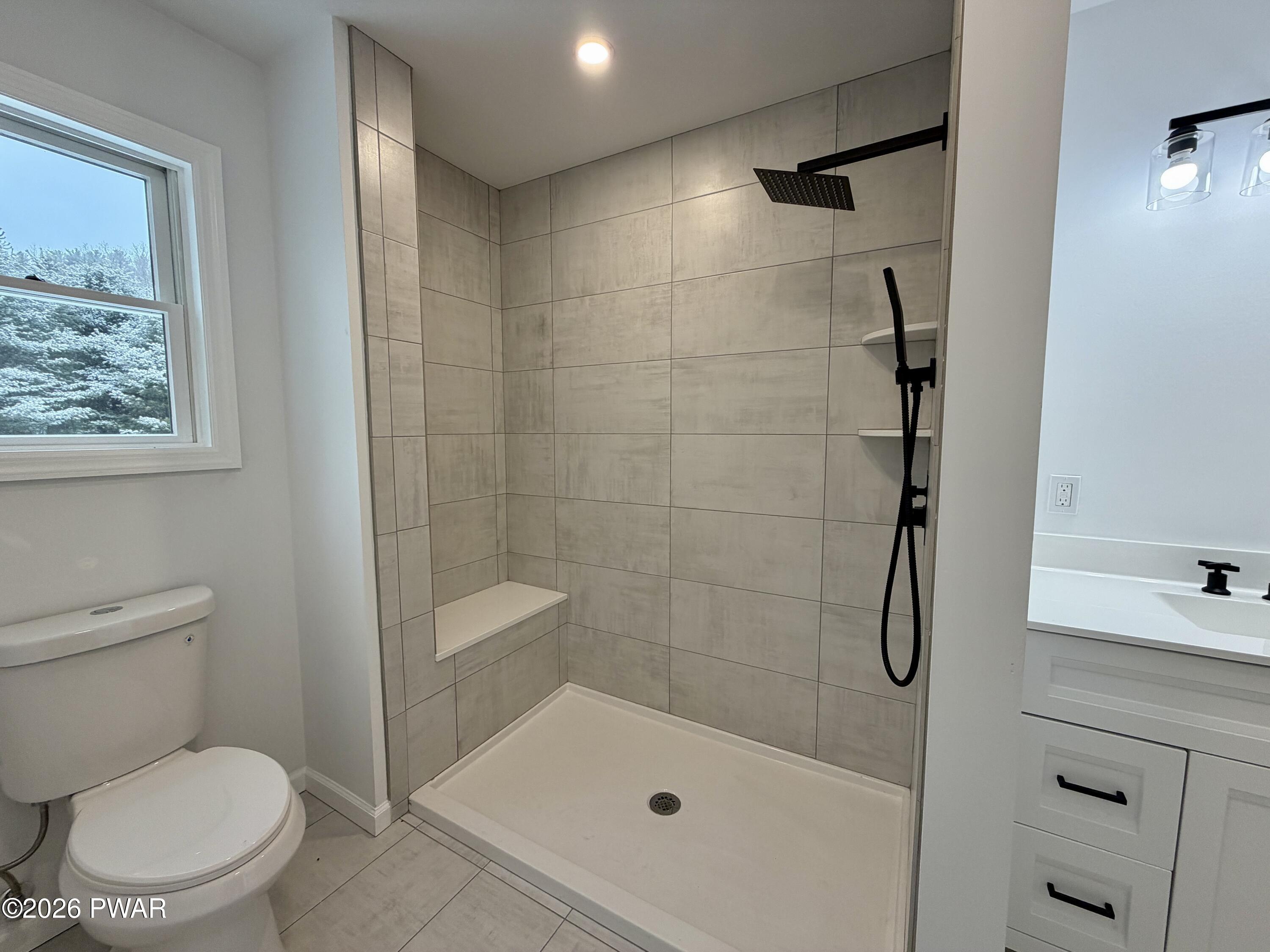 199 Fox Road Dingmans Ferry, PA 18328 - Photo 11 of 16