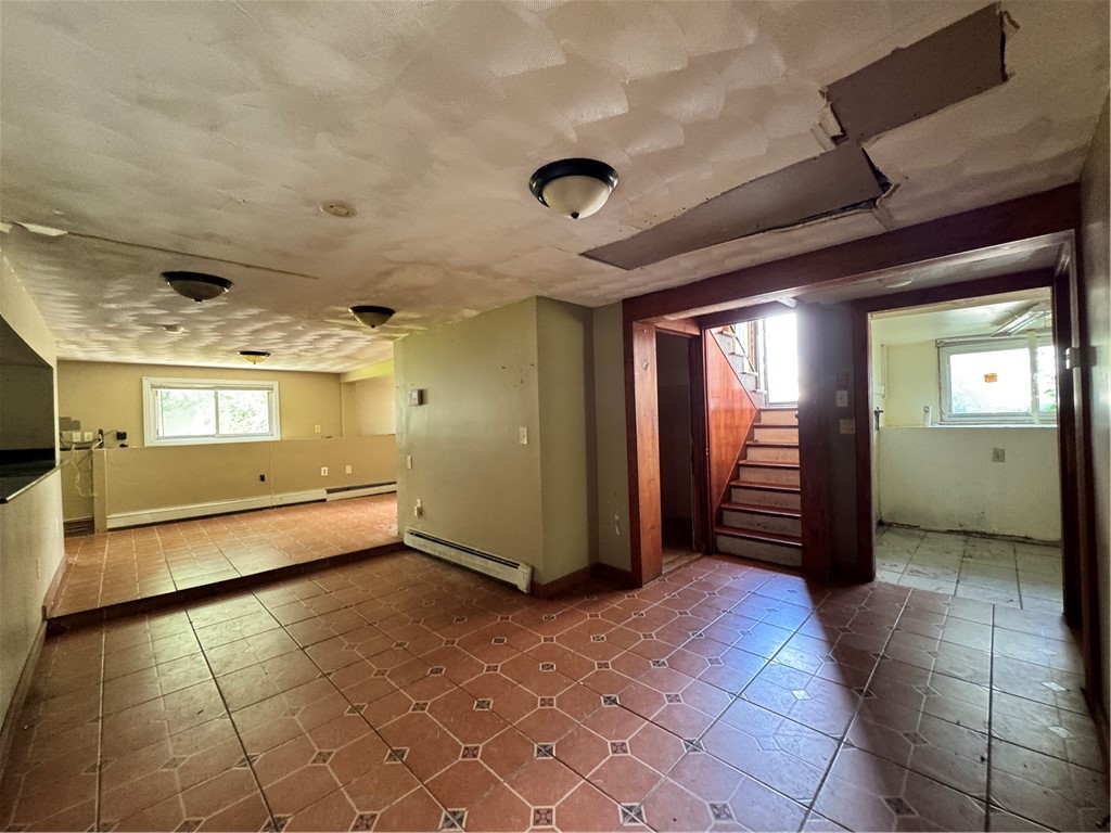 81 Eagle Road Cranston, RI 02920 - Photo 16 of 29