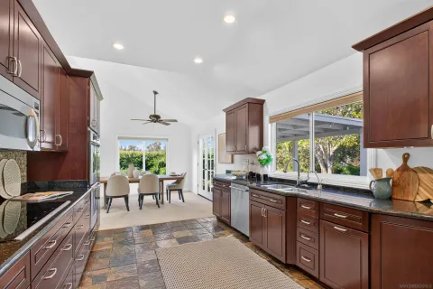 $1,695,000 | 3326 Avenida Sierra, Escondido, CA 92029