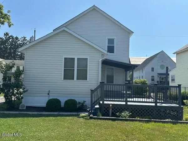 $264,900 | 5 Edna Avenue, Ravena, NY 12143
