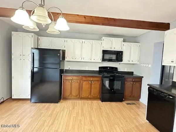 $264,900 | 5 Edna Avenue, Ravena, NY 12143