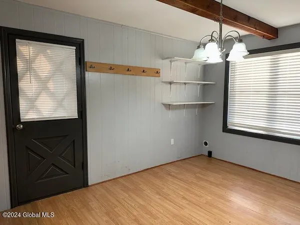 $264,900 | 5 Edna Avenue, Ravena, NY 12143