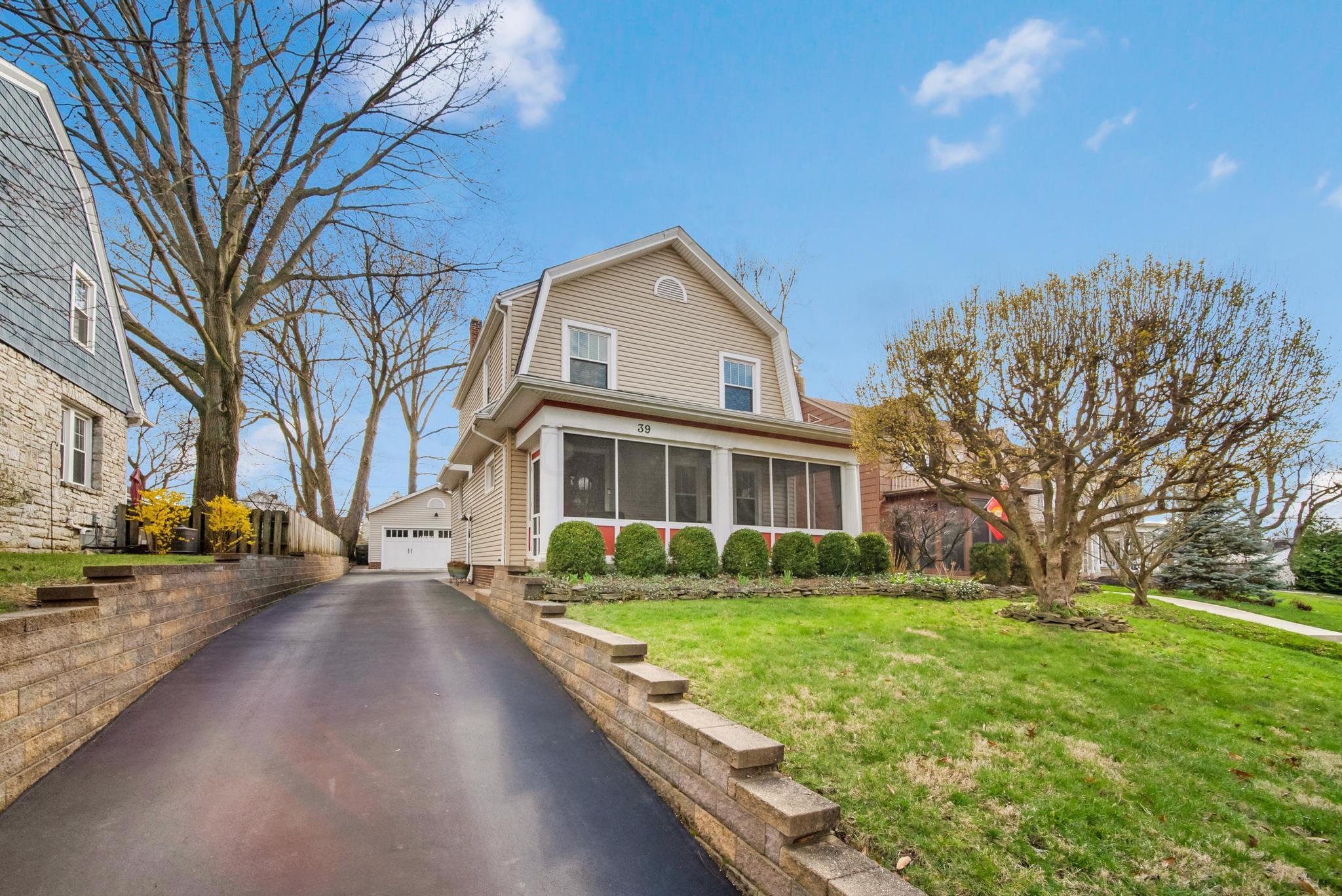 39 East Torrence Road Columbus, OH 43214 - Photo 2 of 61 DSC05577